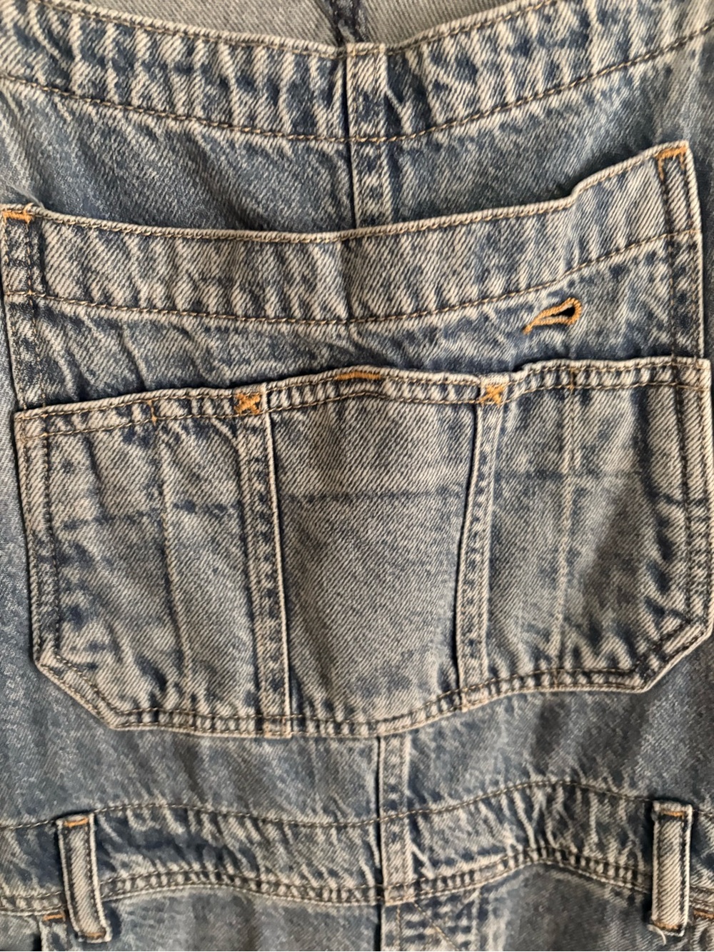 GAP Light Wash Denim Horseshoe Overalls Barrel Leg Jumpsuit Women’s Size M - Picture 2 of 4